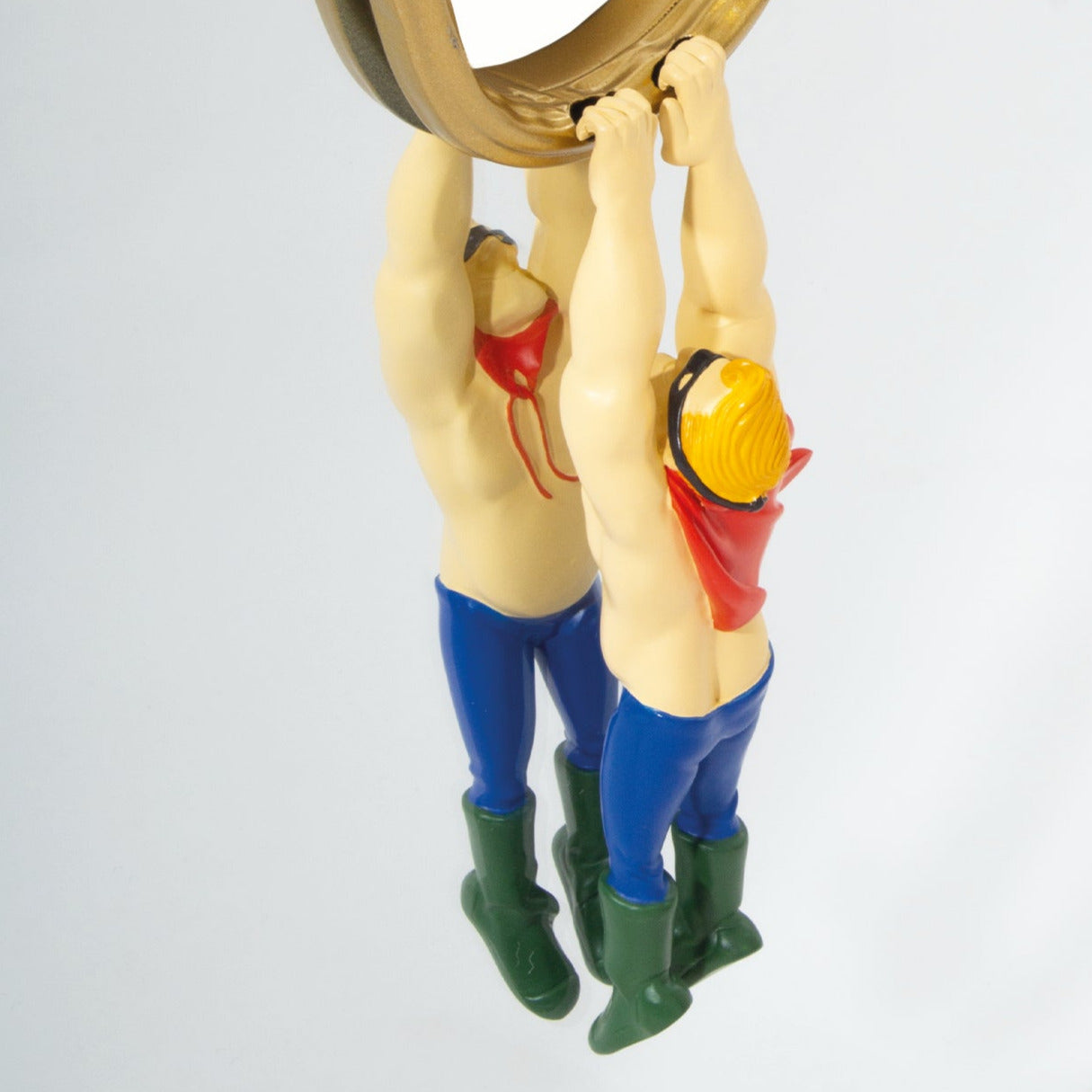 CIRCUS MIRROR - SUPERHERO - REPLACING STATUE