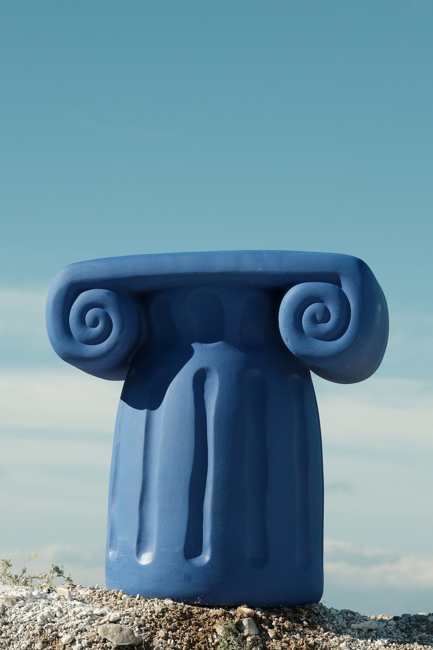 Terracotta Capitel Blue