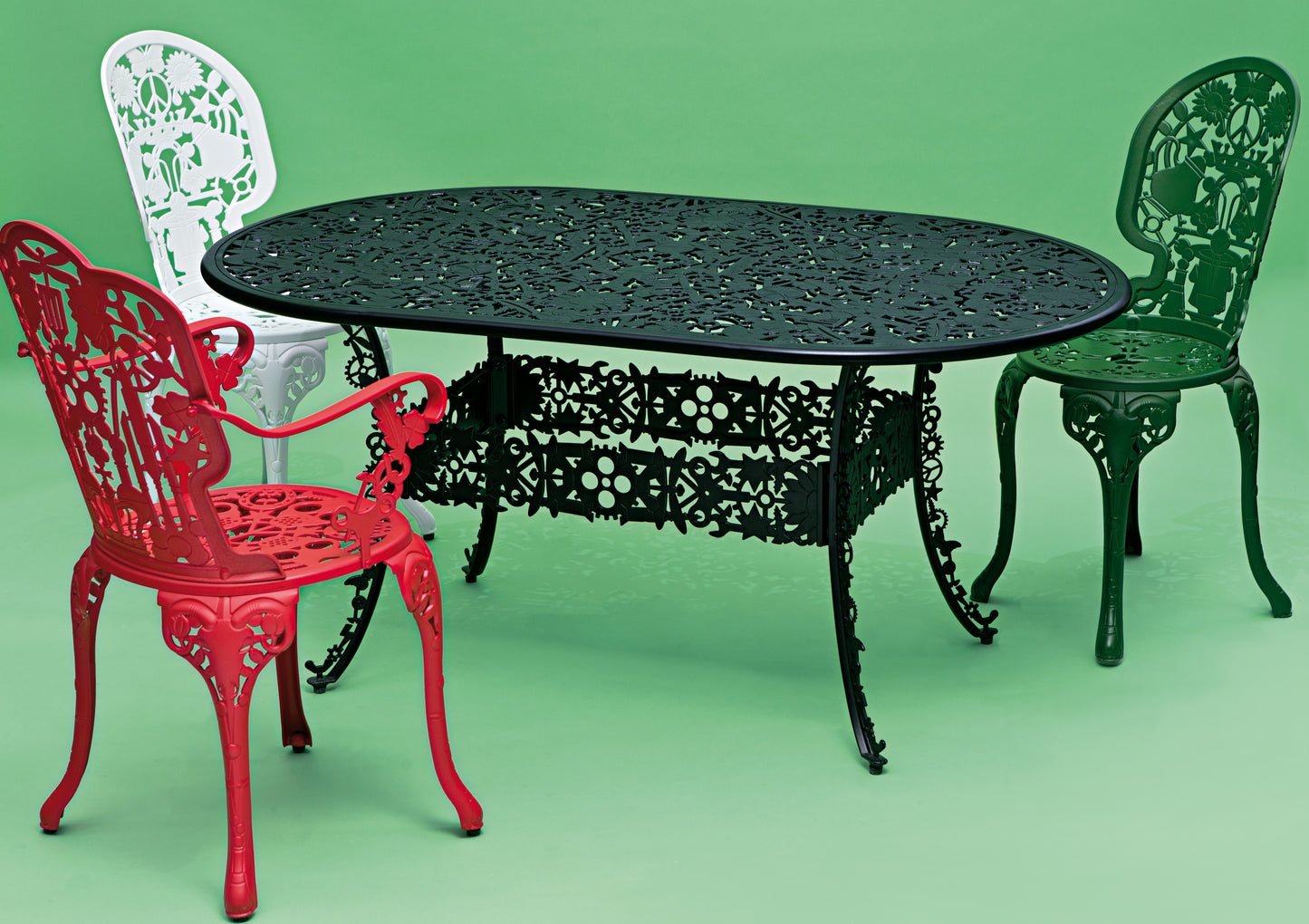 Industry Collection ALUMINIUM OVAL TABLE - BLACK