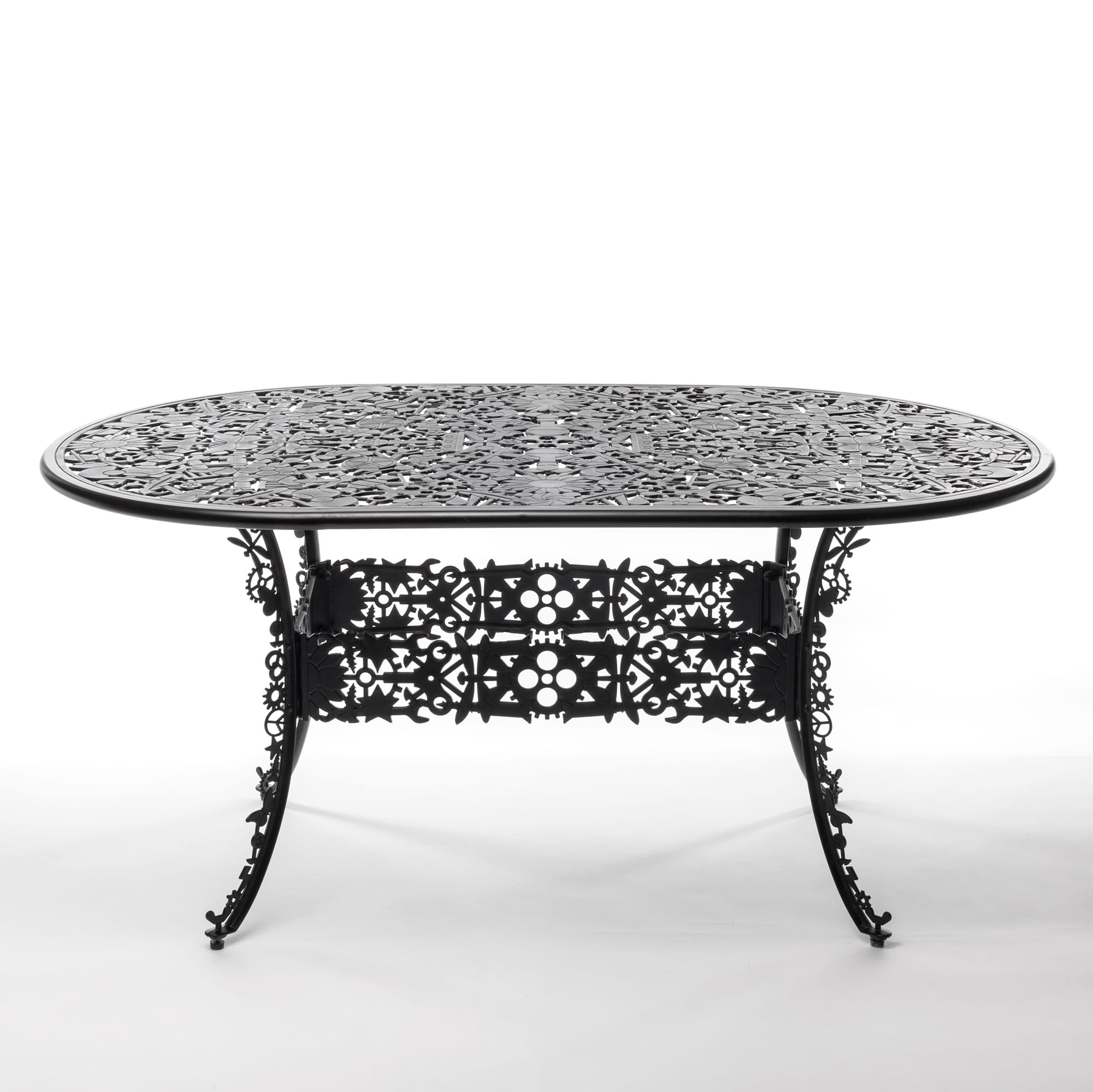 Industry Collection ALUMINIUM OVAL TABLE - BLACK – SELETTI