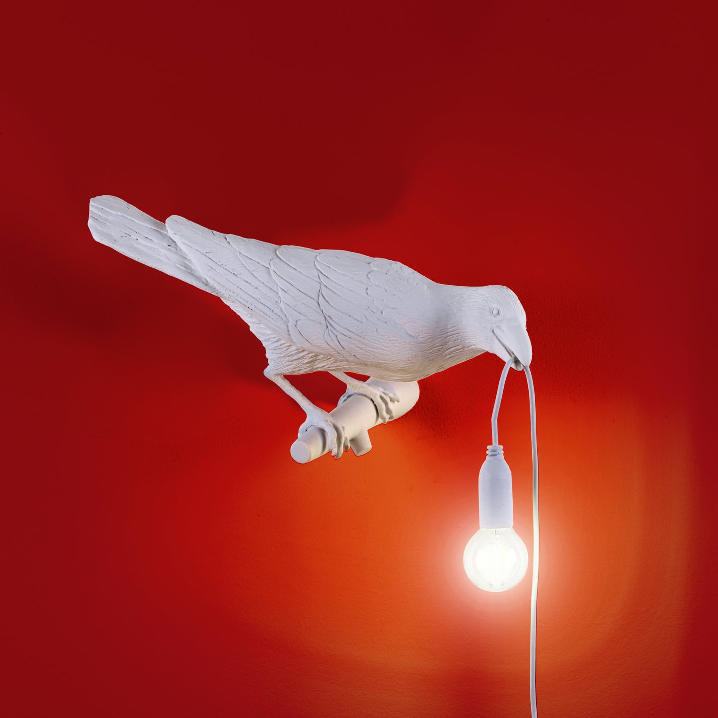 Bird Lamp White Looking Left OUTDOOR