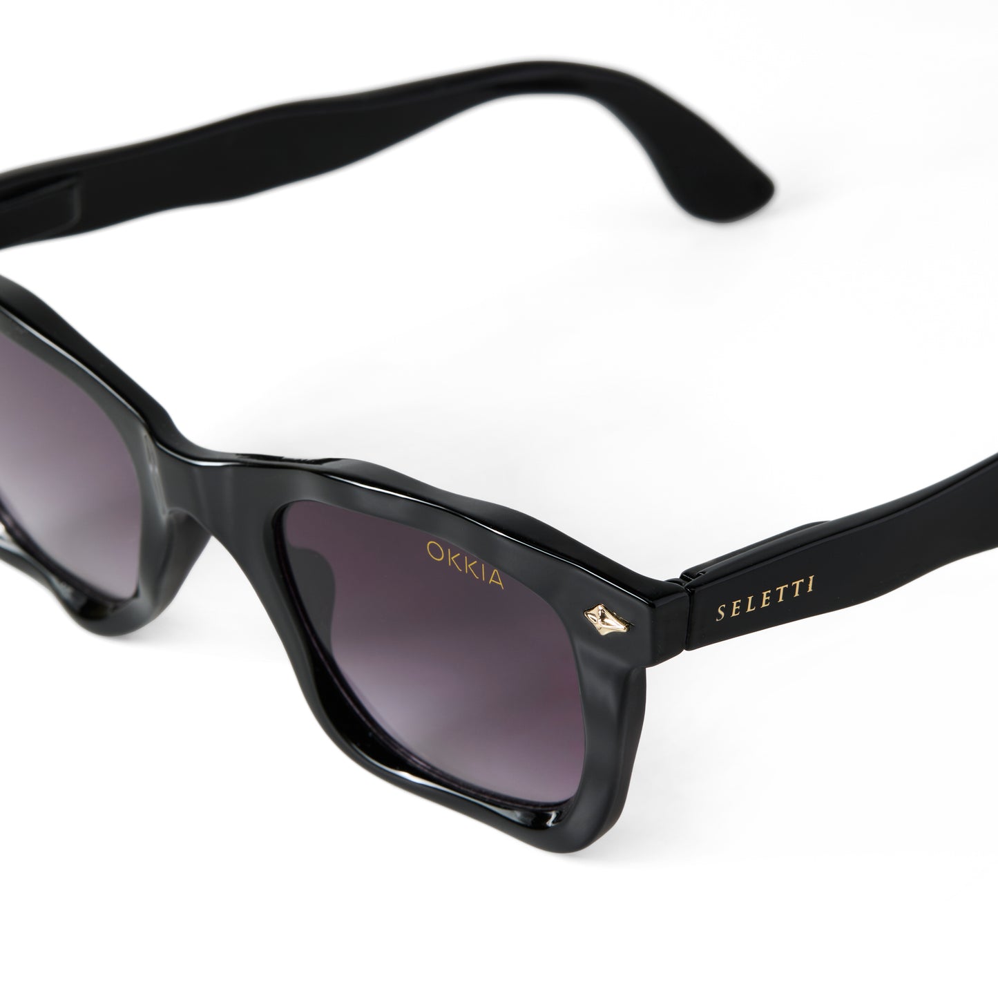 DAKOTA - Black Gradient