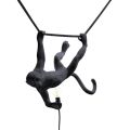 Seletti-Marcantonio-Monkey-lamp-black-swing-14916-WtoB 2Z6A7230